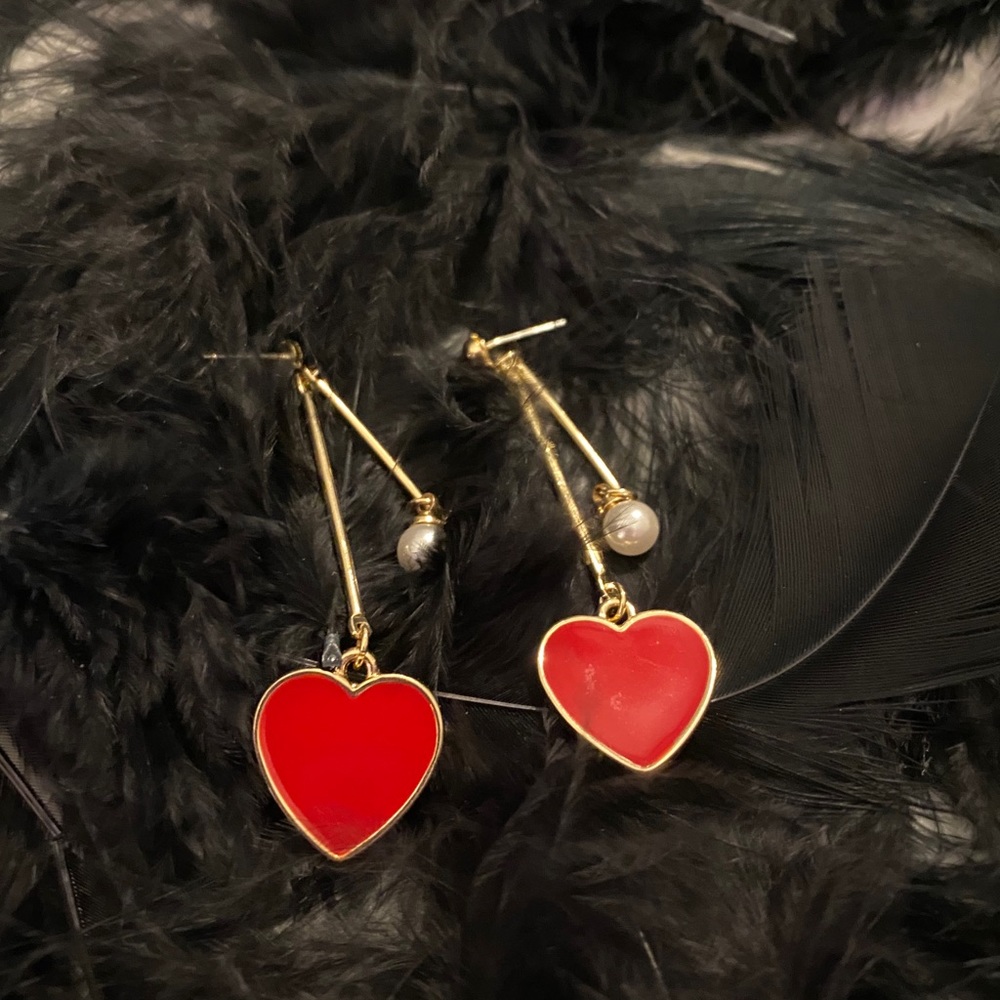 Red Heart Gold Dangle Valentine’s earrings